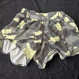 Lululemons shorts